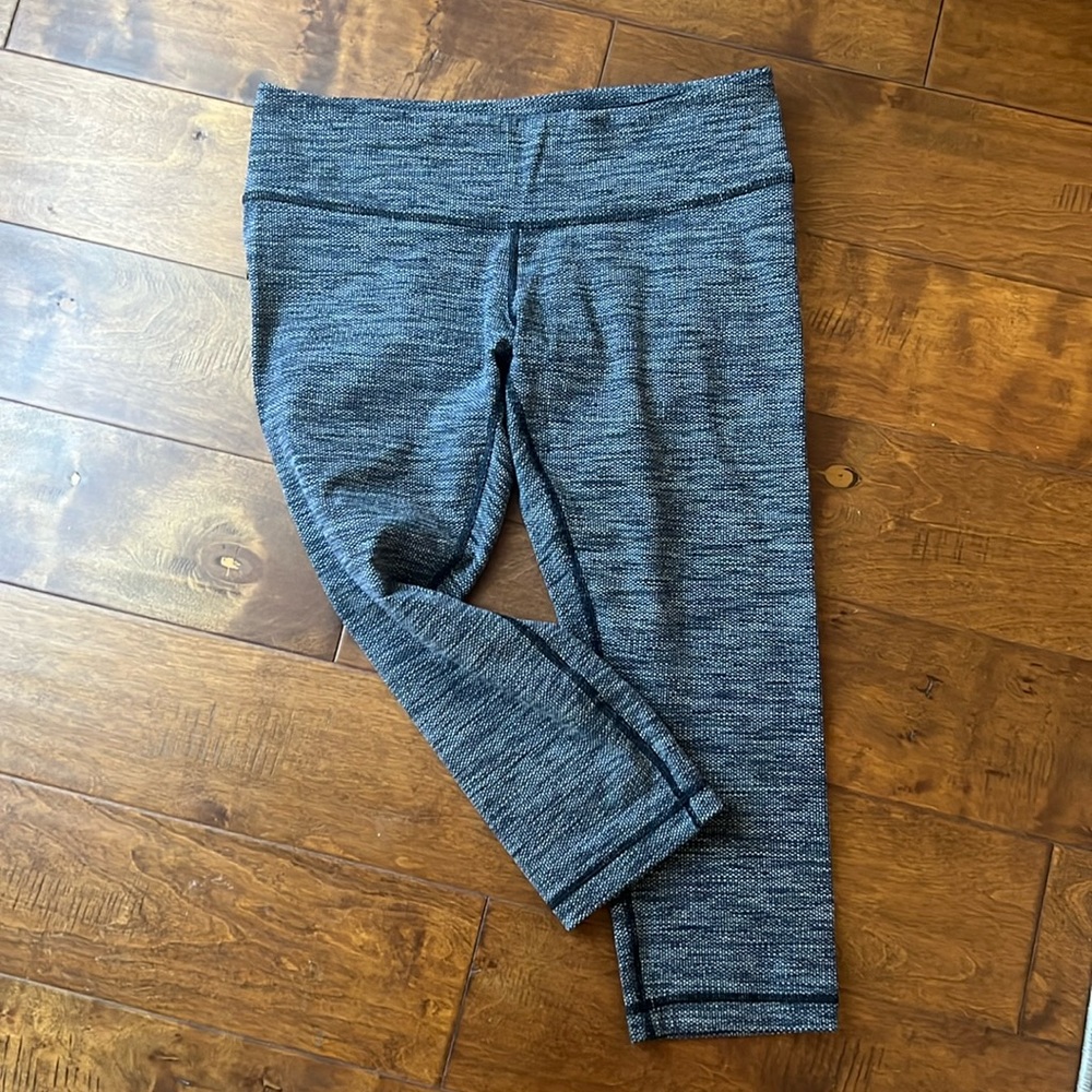 🥂NWOT Lululemon Align Crop Legging
